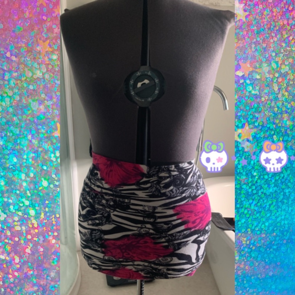 💀 Zebra Print Mini Skirt